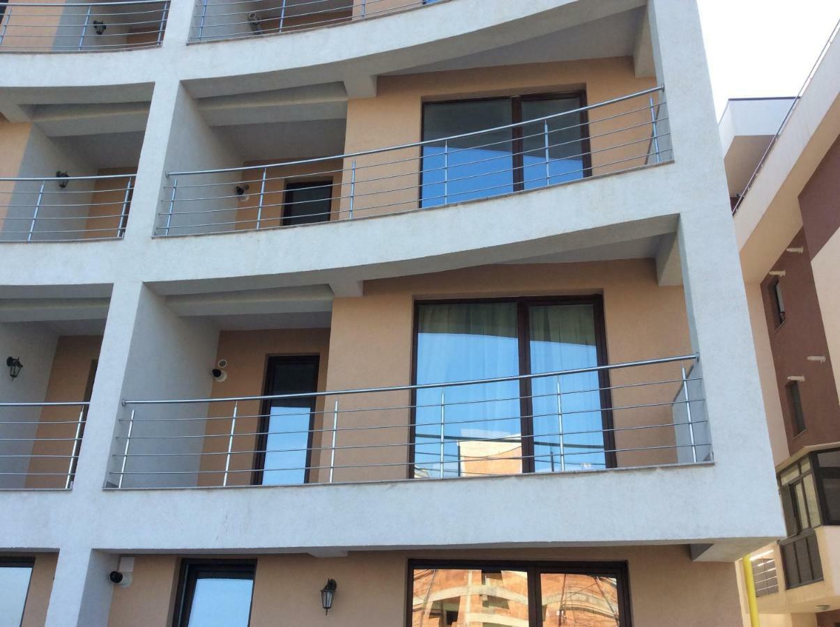 Bluewaves Apartment Mamaia Nord Năvodari Esterno foto