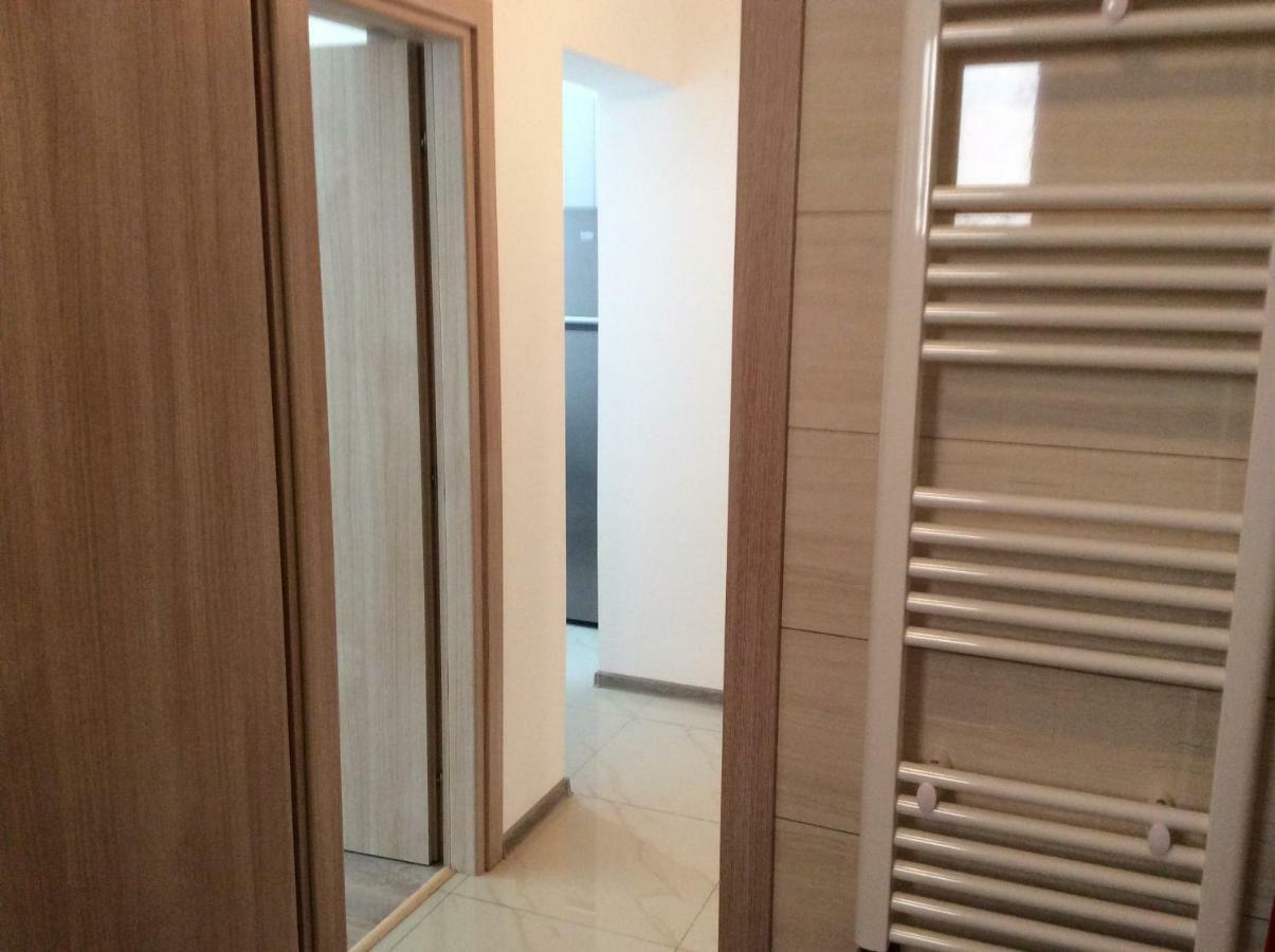 Bluewaves Apartment Mamaia Nord Năvodari Esterno foto