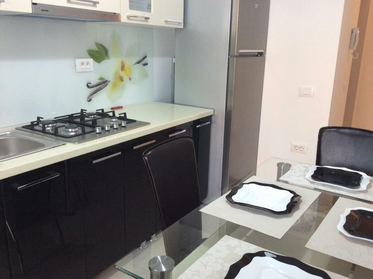 Bluewaves Apartment Mamaia Nord Năvodari Esterno foto