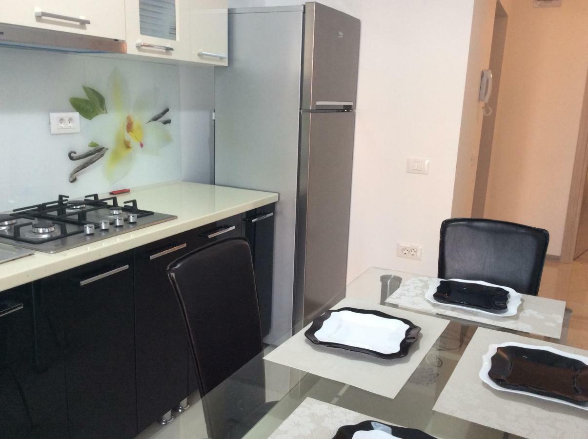Bluewaves Apartment Mamaia Nord Năvodari Esterno foto